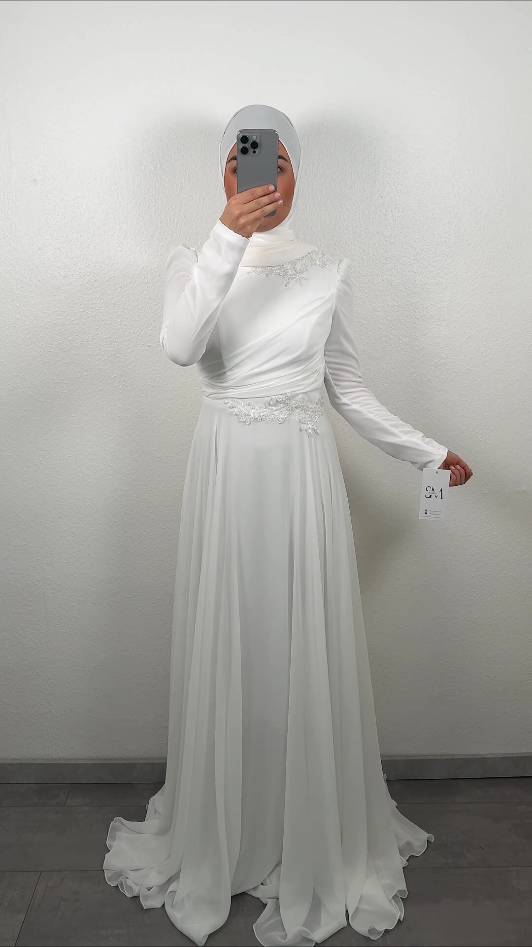 <tc>S</tc>a<tc>m</tc>robe de mariée ira