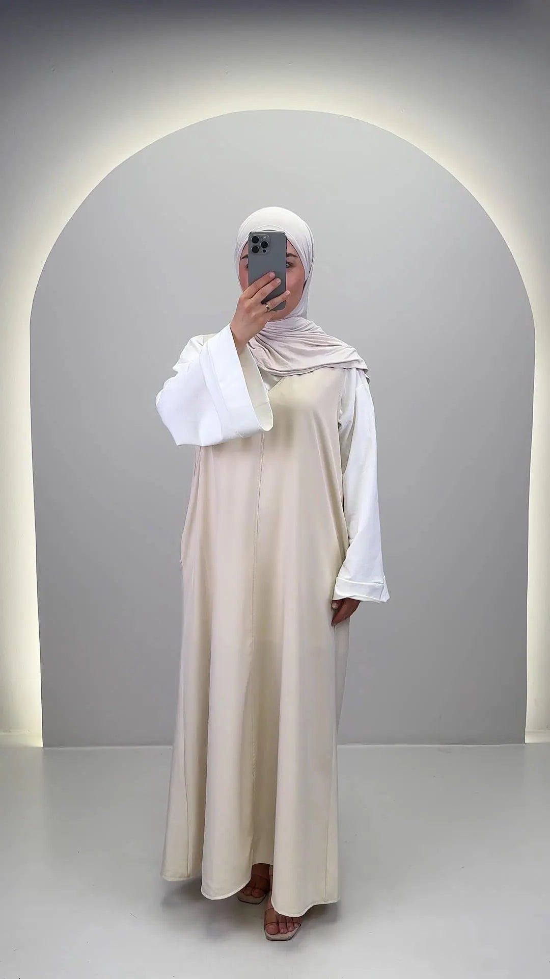 Amira Üst