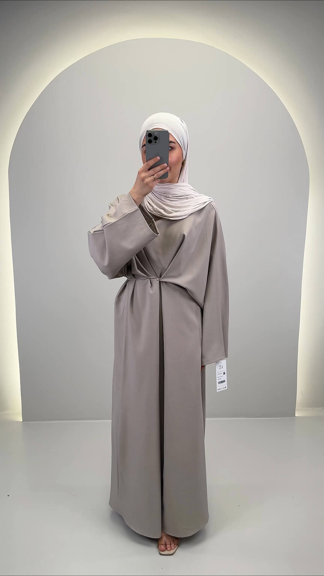 Lina Kleid Taupe 01