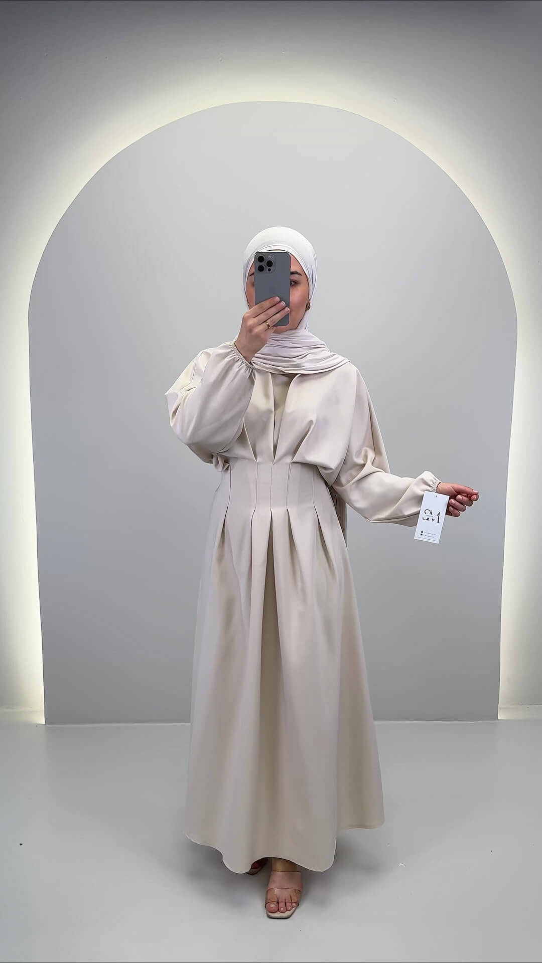 Loya Kleid Beige 01