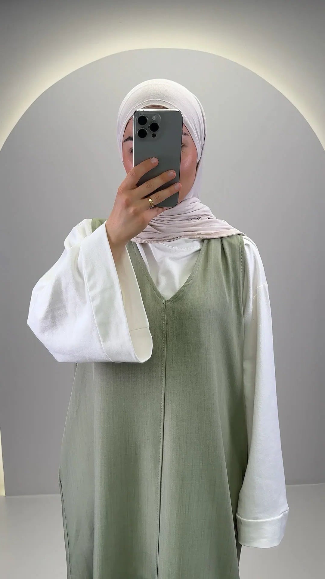 Amira Üst